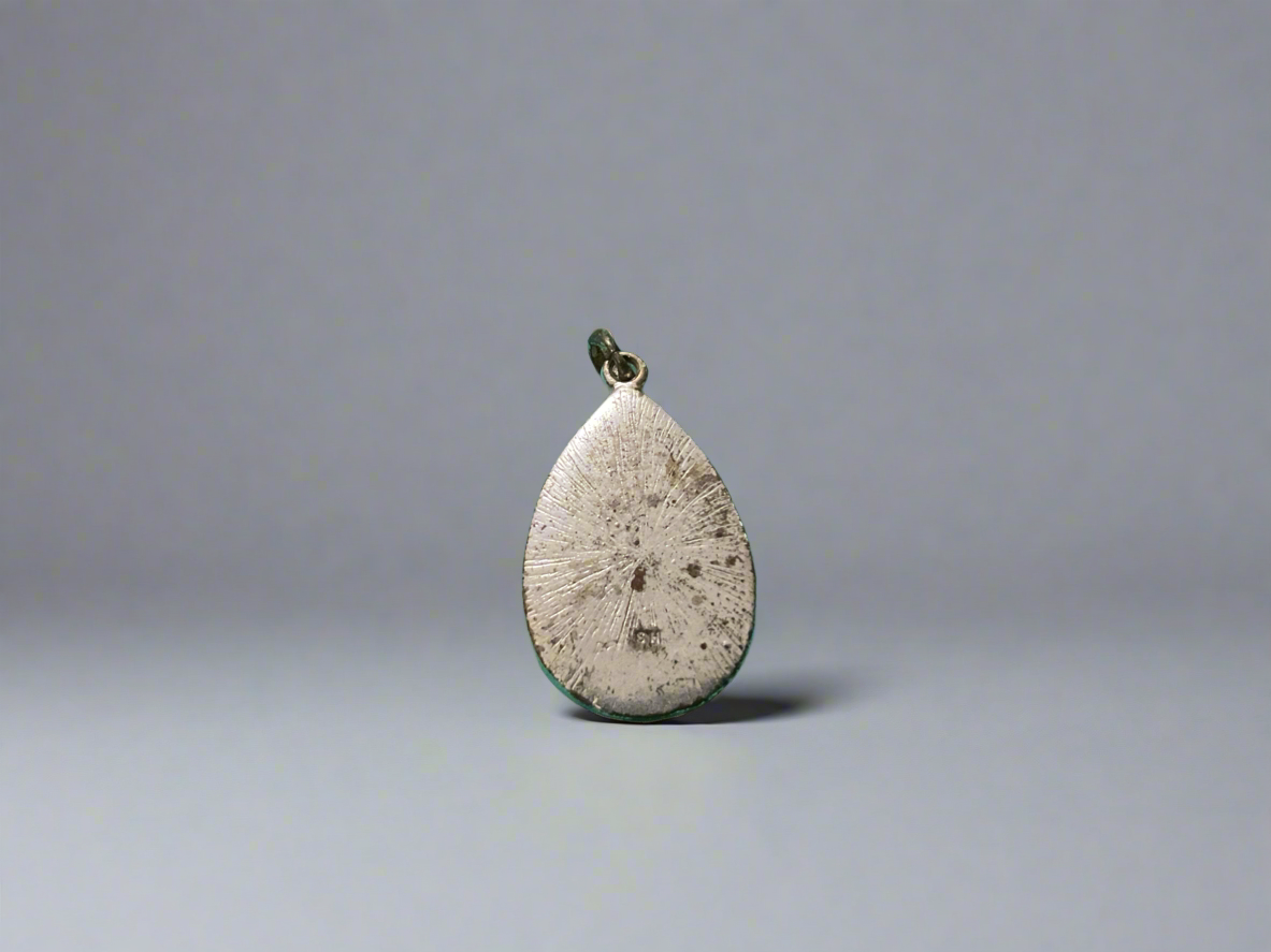 Vintage Black Teardrop
