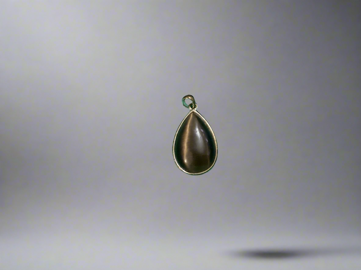 Vintage Black Teardrop