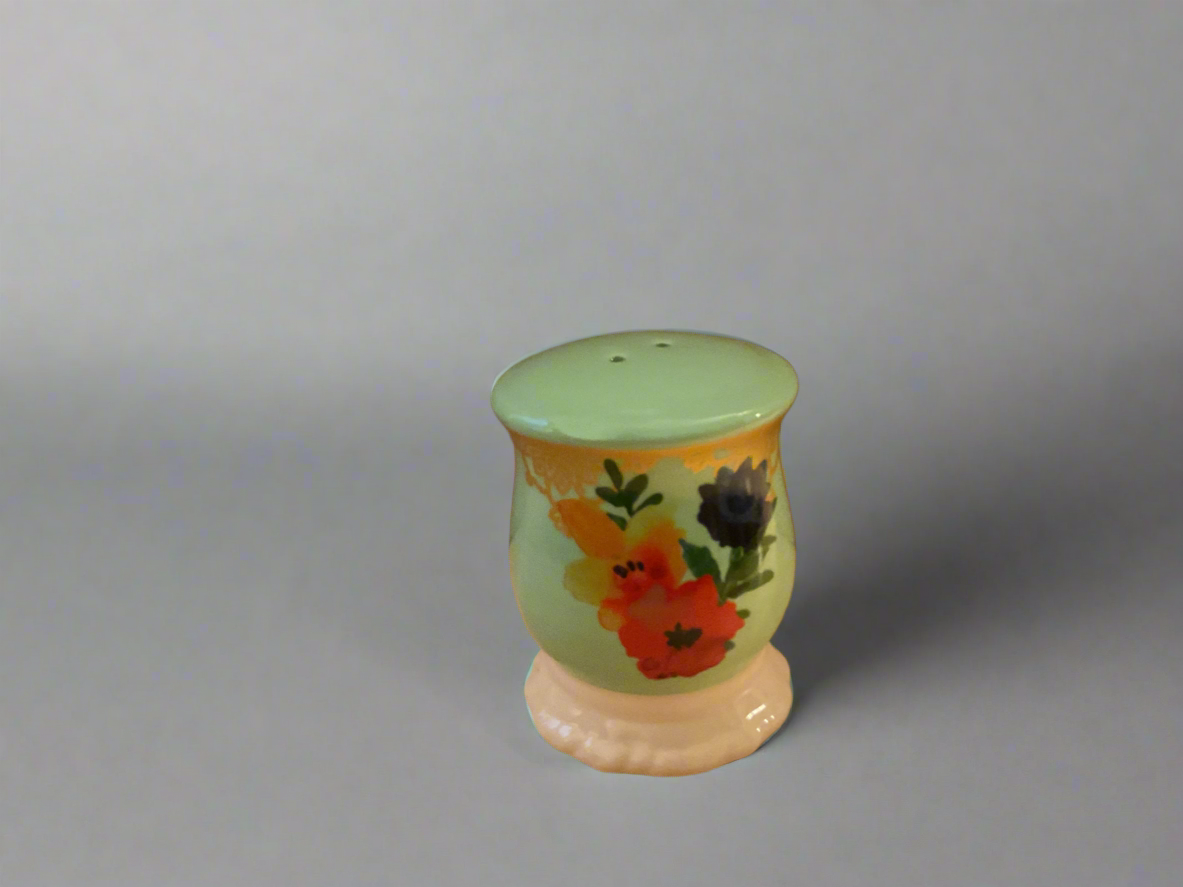 Salt a pepper shaker set